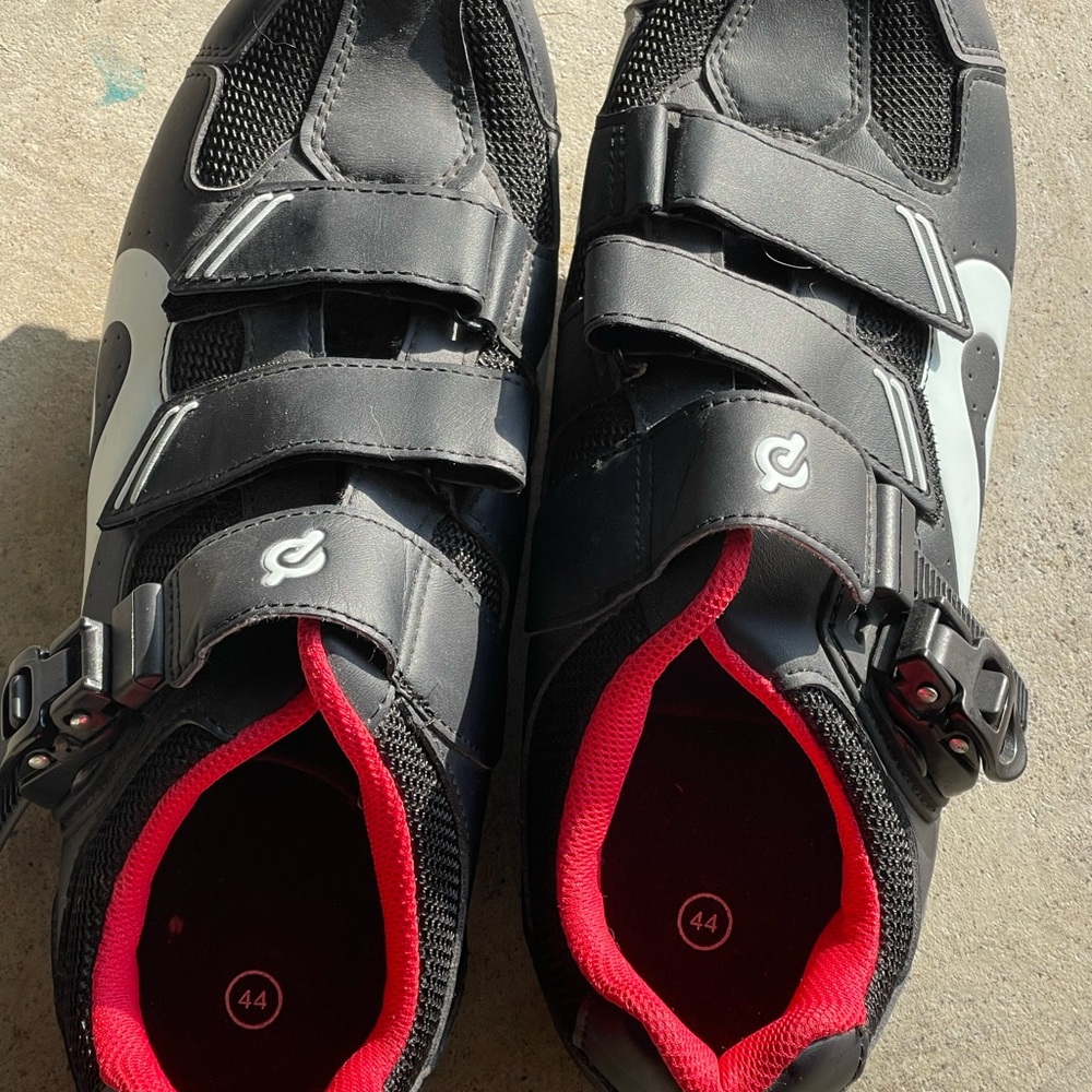 Peloton cycling shoes size 44